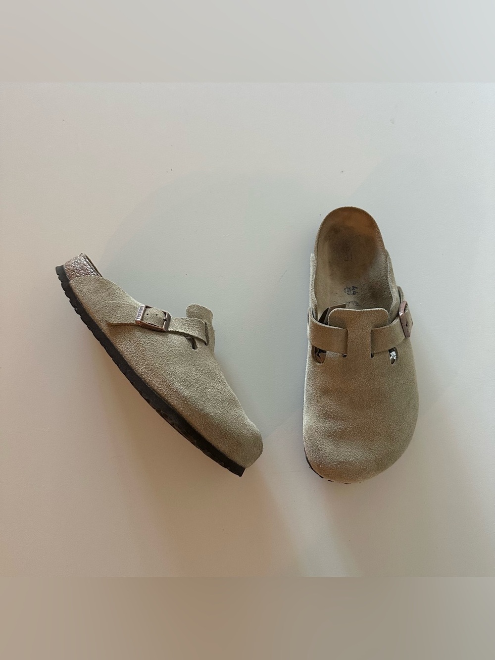 Birkenstock Boston Men's Beige Suede Slip-On Clog Sandals Buckle EU 44 US 11

Ov